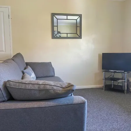 Serviced Apartment *
